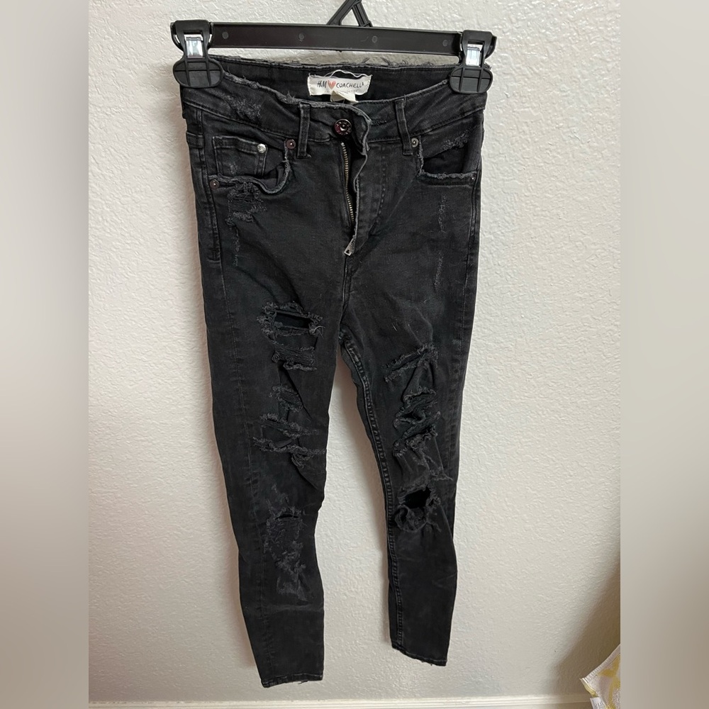 H&M Women's Black Ripped Jeans